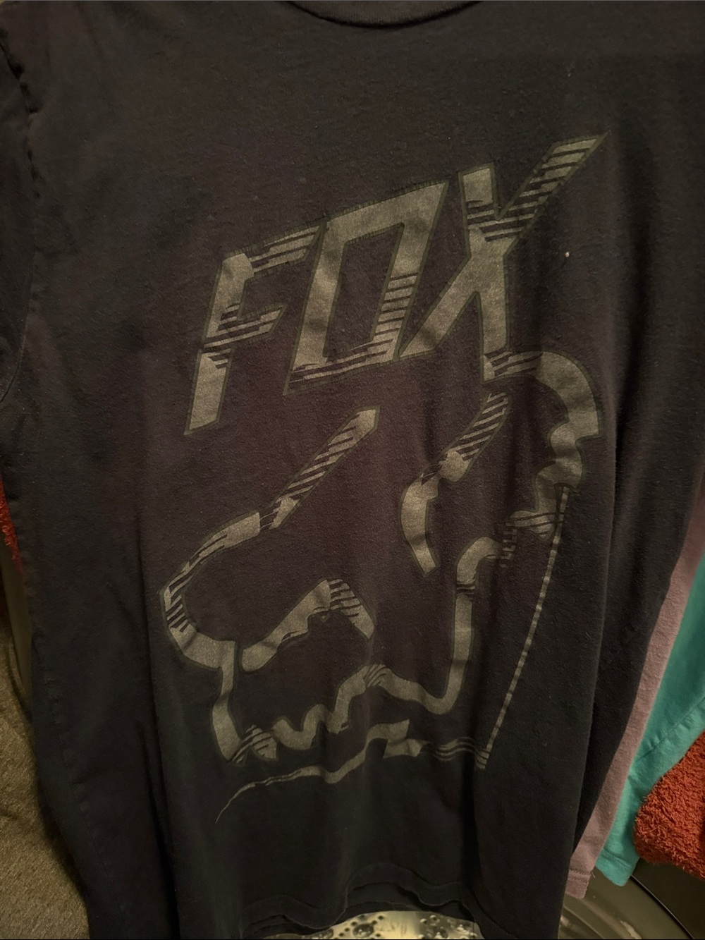Fox Men’s Black Long Sleeve Graphic Tee with Subtle Gray Logo